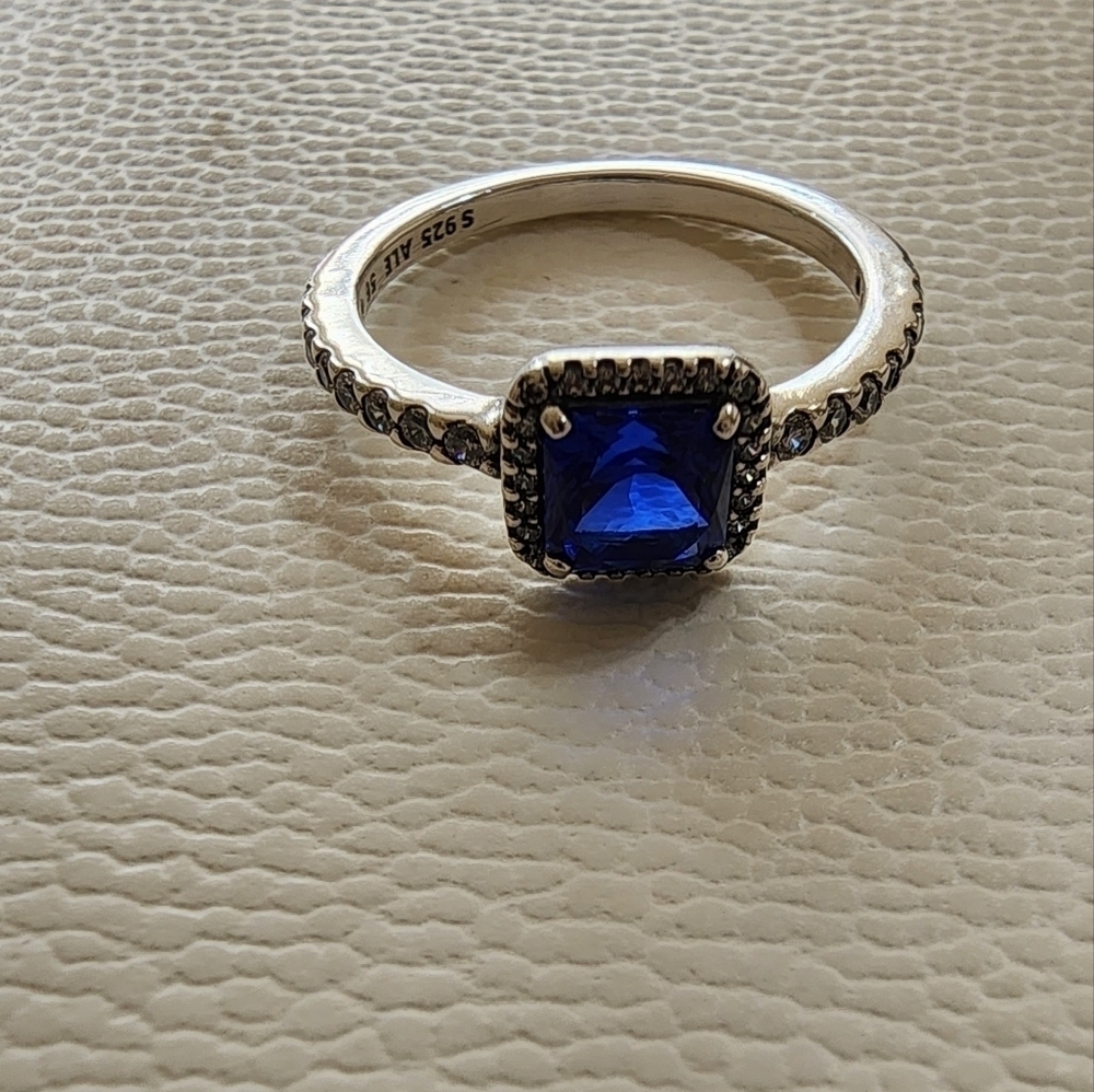 Pandora Timeless Elegance Ring, True Blue Crystal & Clear Cubic Zirconia - Picture 3 of 11